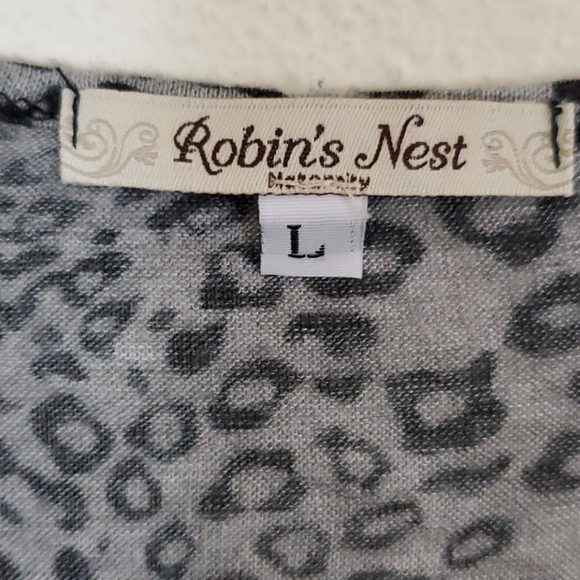 Robin's Nest Gray & Black Animal Print Maternity Top (Appears S/M Read Below) L - Picture 5 of 12
